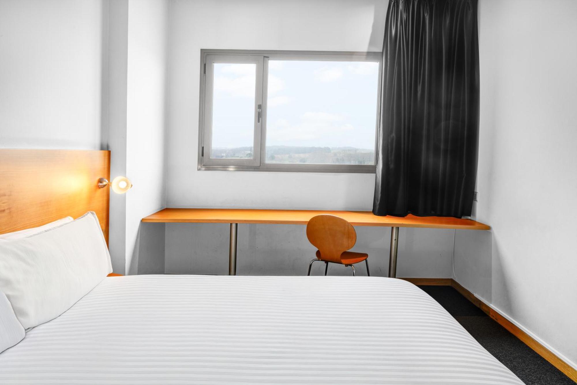 B&B Hotel Barcelona Mollet Porta De Gallecs Mollet del Vallès Eksteriør bilde