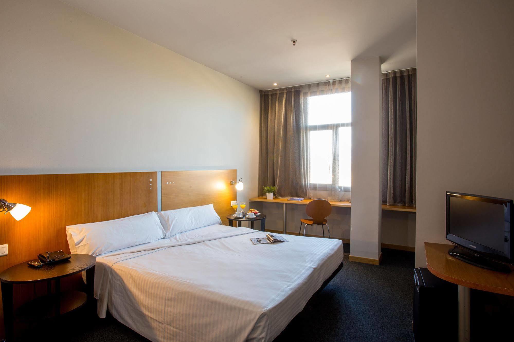 B&B Hotel Barcelona Mollet Porta De Gallecs Mollet del Vallès Eksteriør bilde